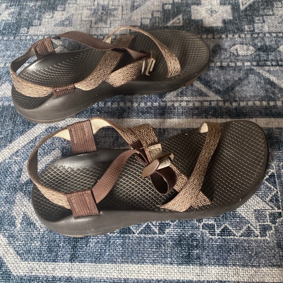 Women’s Chaco sandals - Picture 2 of 8